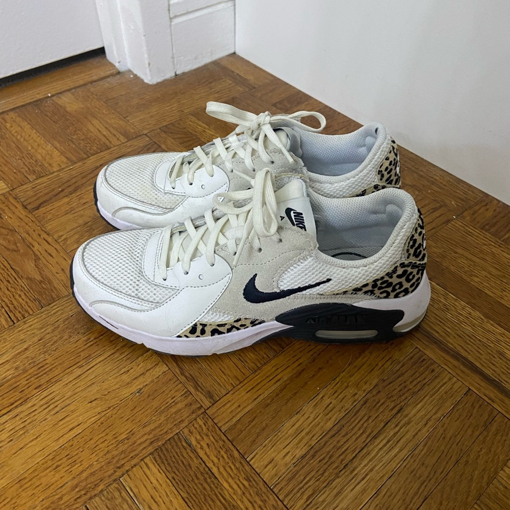 Nike cheetah air max sneakers 7.5
